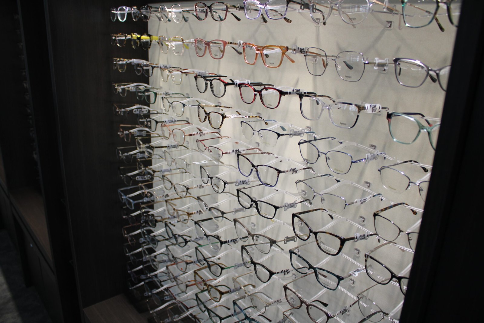 Eyeglasses Display